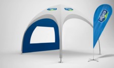 Dome-Pavillon 3x3 Promotion für Alpro Soya in Weiss mit Logodruck am Dach und Beachflag.
