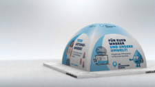 4x4 aufblasbarer Promotion Pavillon mit großflächig bedruckten Seitenweiten zum Thema "Wasser"